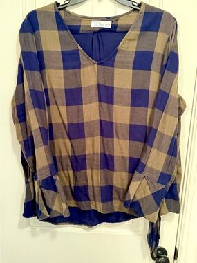 Time and Tru Women's Blue and Olive Plaid V-Neck Top